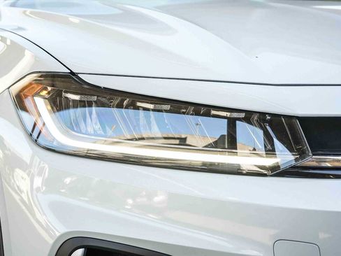 New 2026 Volkswagen Jetta SE image 4