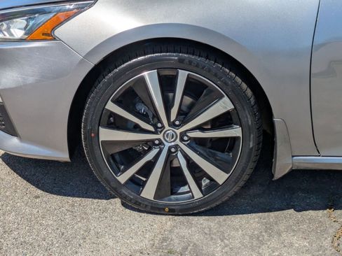 Used 2021 Nissan Altima 2.5 SR w/ SR Premium Package FWD image 9