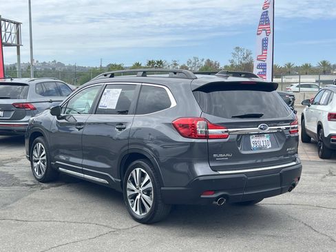 Used 2022 Subaru Ascent Limited w/ Technology Package AWD/4WD image 3
