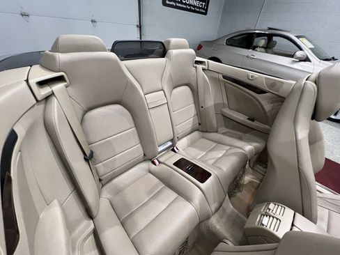 Used 2011 Mercedes-Benz E 550 E 550 w/ Premium 2 Pkg image 28