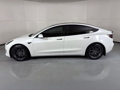 Used 2023 Tesla Model 3 Standard Range RWD image 5