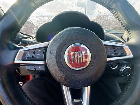 Used 2017 FIAT 124 Spider Classica image 24