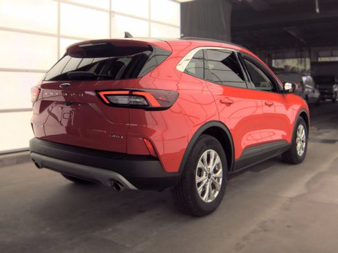 Used 2024 Ford Escape Active w/ Tech Pack #2 AWD/4WD image 18