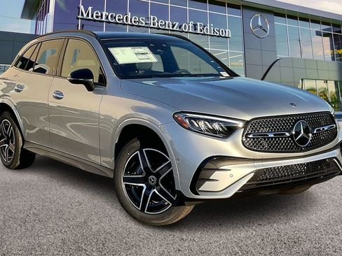 Used 2026 Mercedes-Benz GLC 300 4MATIC image 1