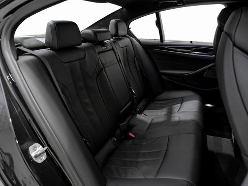 Used 2022 BMW M5 w/ Executive Package image 33