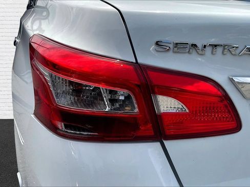 Used 2019 Nissan Sentra SV FWD image 22