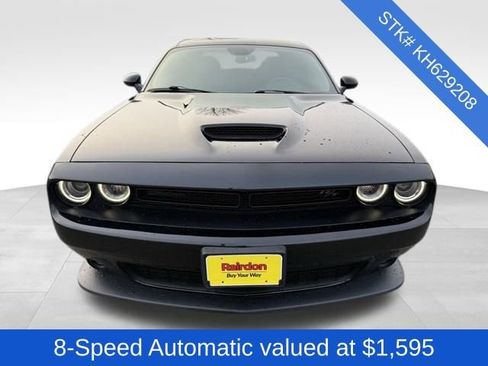 Used 2019 Dodge Challenger R/T w/ Driver Convenience Group image 2