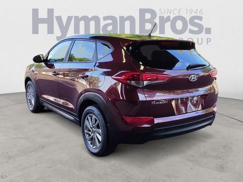 Used 2018 Hyundai Tucson SE w/ Cargo Package FWD image 5