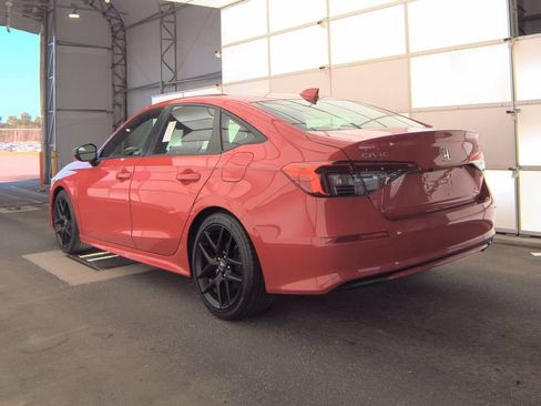 Used 2023 Honda Civic Sport image 4