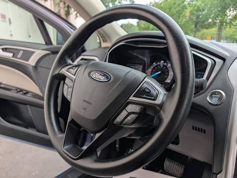 Used 2018 Ford Fusion S FWD image 14
