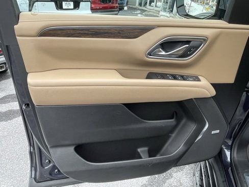 Used 2024 Chevrolet Tahoe Premier w/ Premium Package image 29