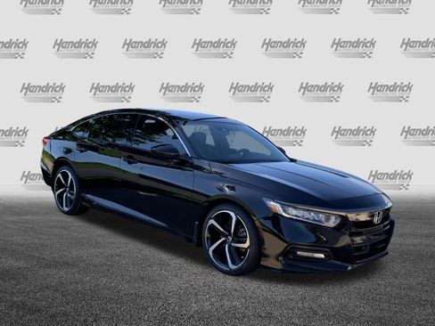 Used 2019 Honda Accord Sport image 3
