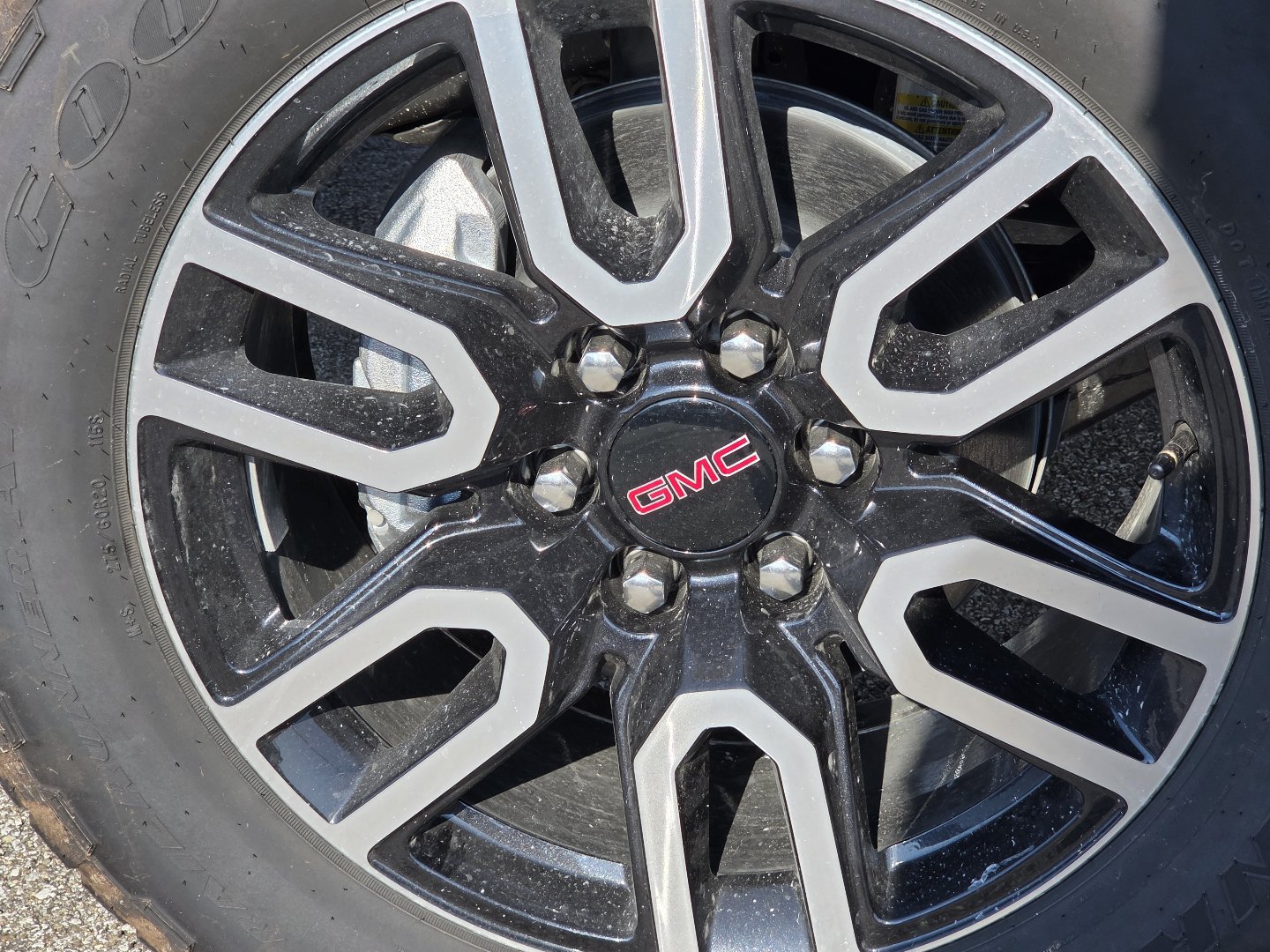 New 2026 GMC Sierra 1500 AT4 w/ AT4 Premium Package AWD/4WD image 13