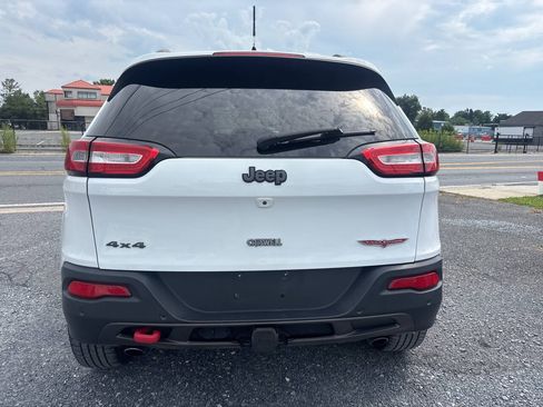 Used 2016 Jeep Cherokee Trailhawk w/ Comfort/Convenience Group AWD/4WD image 6