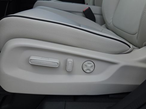 New 2026 Honda Odyssey Touring image 10