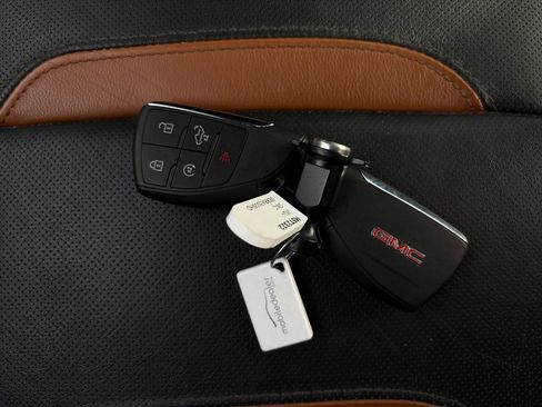 Used 2024 GMC Sierra 3500 AT4 w/ AT4 Premium Plus Package image 42