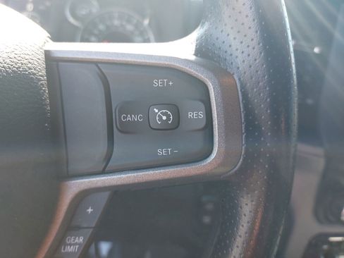 Used 2024 RAM 2500 Tradesman w/ Chrome Appearance Group AWD/4WD image 19