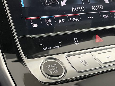 New 2025 Audi Q8 Prestige image 33