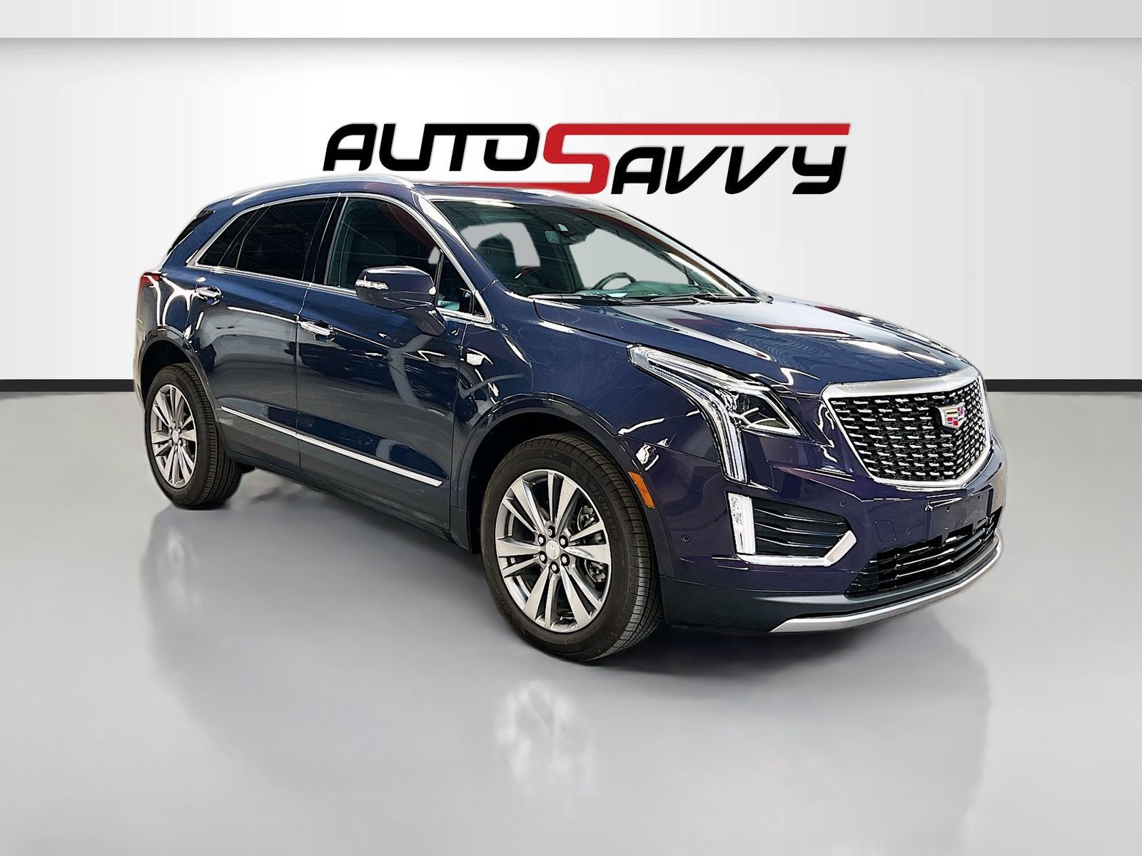 Used 2025 Cadillac XT5 Premium Luxury w/ Technology Package AWD/4WD image 1