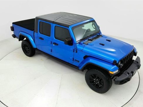 Used 2022 Jeep Gladiator Sport AWD/4WD image 19