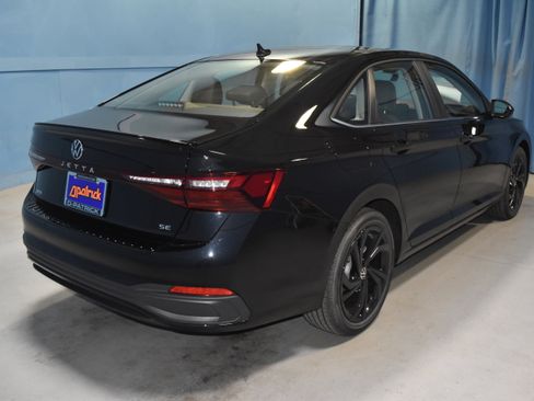 New 2026 Volkswagen Jetta SE image 21