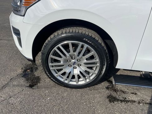 Used 2023 Ford Expedition Max Limited image 27