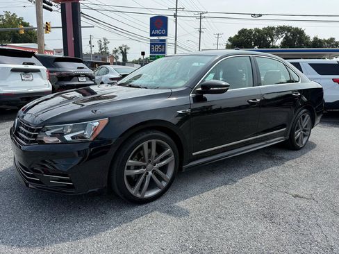 Used 2017 Volkswagen Passat 1.8T R-Line FWD image 9