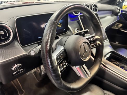 Used 2024 Mercedes-Benz GLC 300 4MATIC image 27