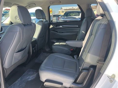 Used 2019 Buick Enclave Essence image 34