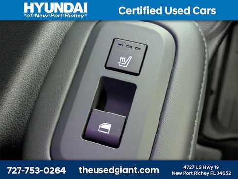 Used 2025 Hyundai Santa Fe Limited image 21