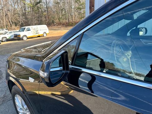 Used 2024 Cadillac XT6 Luxury image 11