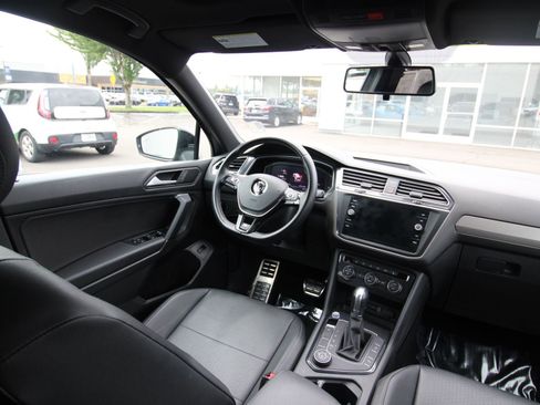 Used 2019 Volkswagen Tiguan SEL Premium R-Line image 25