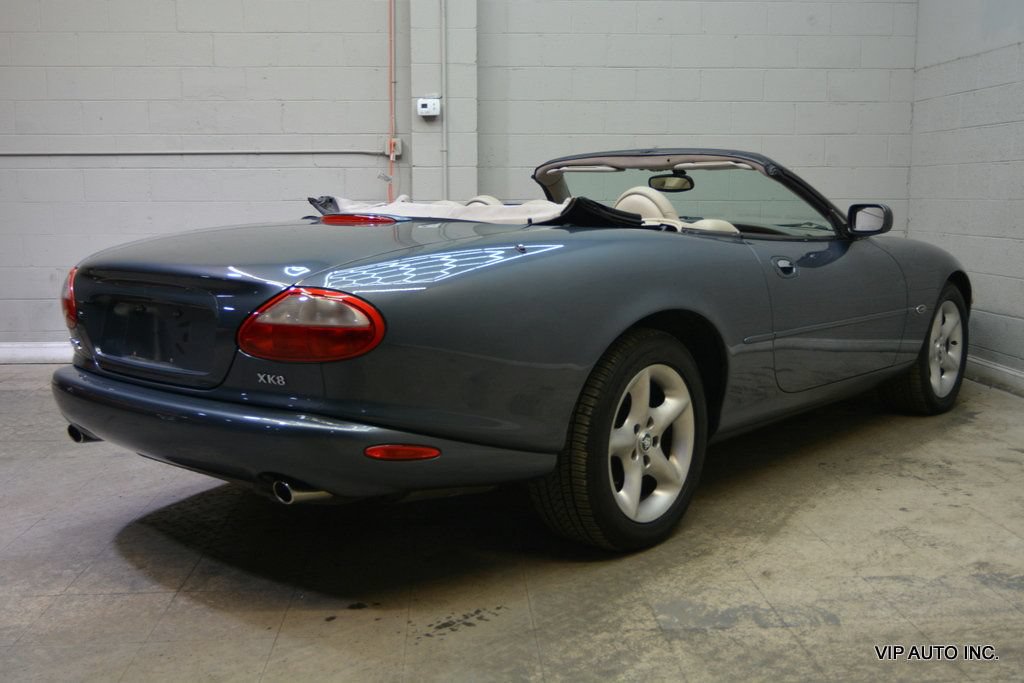 Used 2000 Jaguar XK8 Convertible RWD image 10