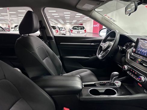 Used 2023 Nissan Altima 2.5 SV image 30