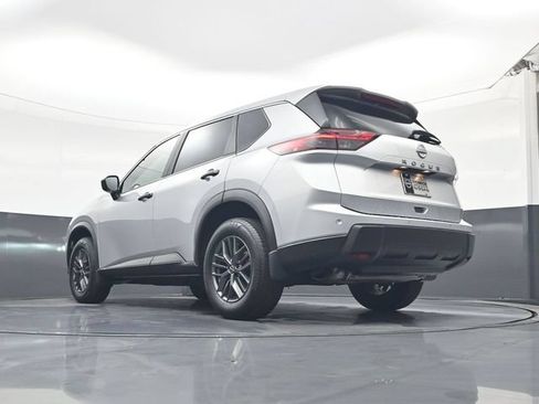 Certified 2025 Nissan Rogue S FWD image 19