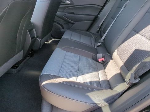 New 2026 Chevrolet Trax LT w/ LT Convenience Package FWD image 20