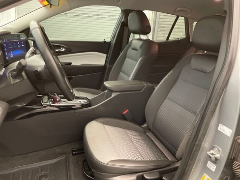Used 2024 Chevrolet Trax LT w/ Driver Confidence Package FWD image 20