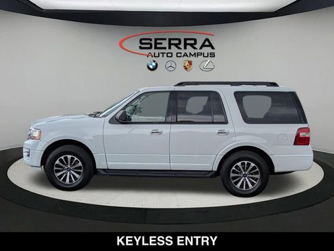 Used 2017 Ford Expedition XLT AWD/4WD image 10