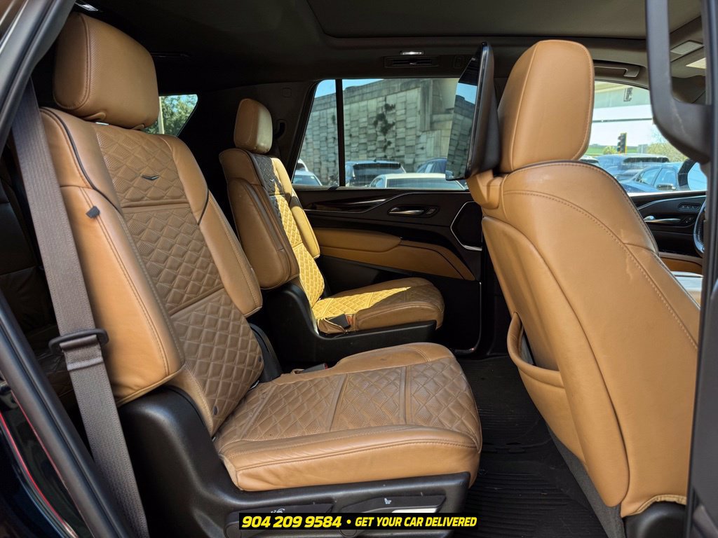 Used 2021 Cadillac Escalade Premium Luxury w/ Driver Assist Tech Package AWD/4WD image 30