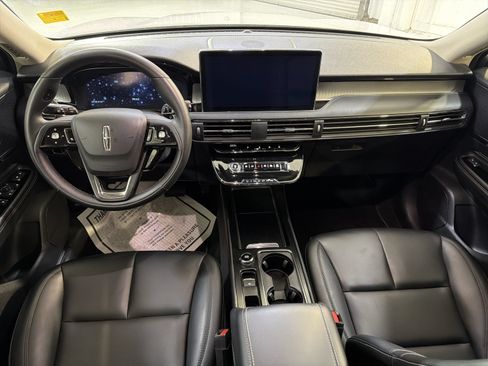 Used 2025 Lincoln Corsair FWD image 23