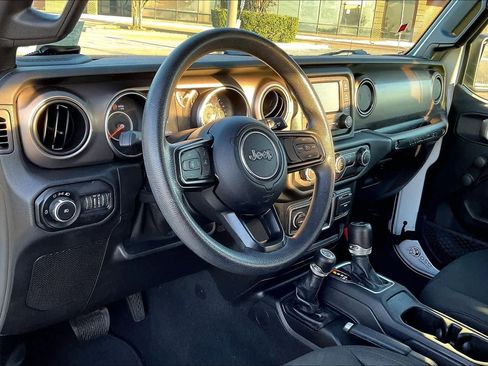 Used 2020 Jeep Wrangler Sport image 2