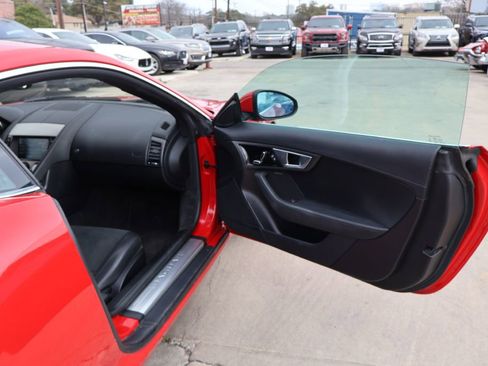Used 2017 Jaguar F-TYPE Coupe image 40