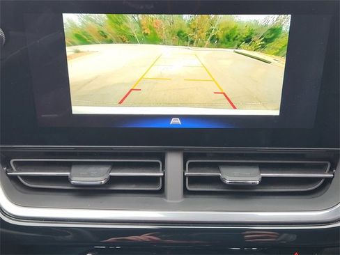 Certified 2024 Chevrolet Trax RS w/ Sunroof Package image 18