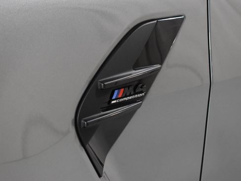 Used 2023 BMW M4 Competition RWD image 9