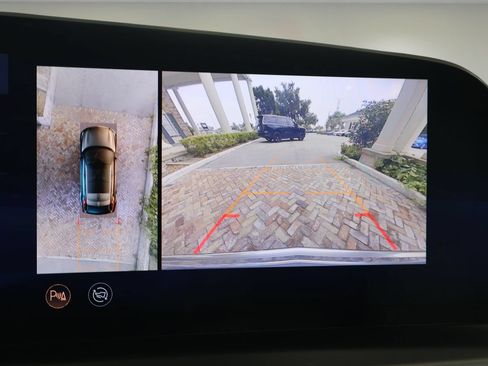 Certified 2023 Cadillac Lyriq 2WD image 26