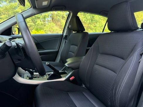 Used 2015 Honda Accord Sport image 9
