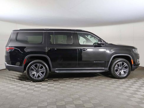 Used 2022 Jeep Wagoneer Series III w/ Flexible Seating Group AWD/4WD image 22