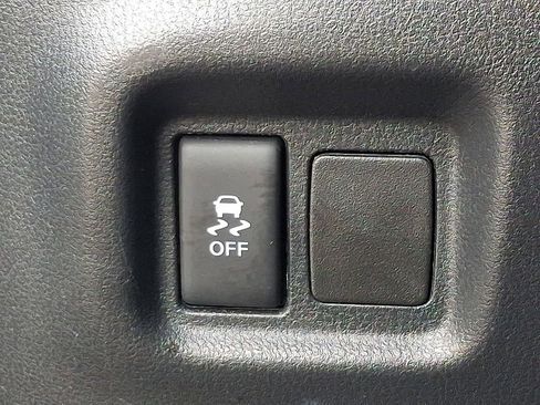 Used 2015 Nissan Versa S Plus image 23