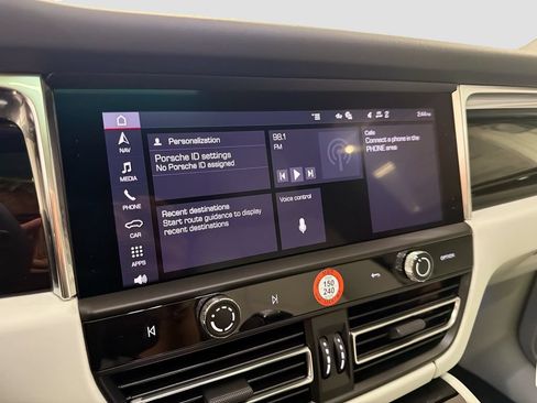 New 2026 Porsche Macan AWD/4WD image 16