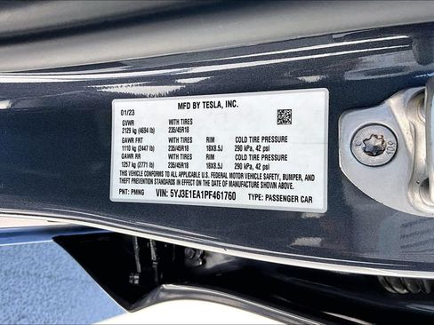 Used 2023 Tesla Model 3 Standard Range RWD image 17